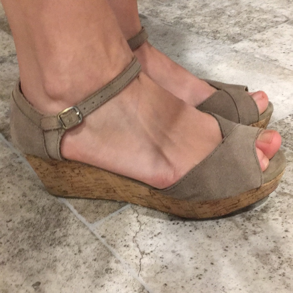 Toms Platforms
